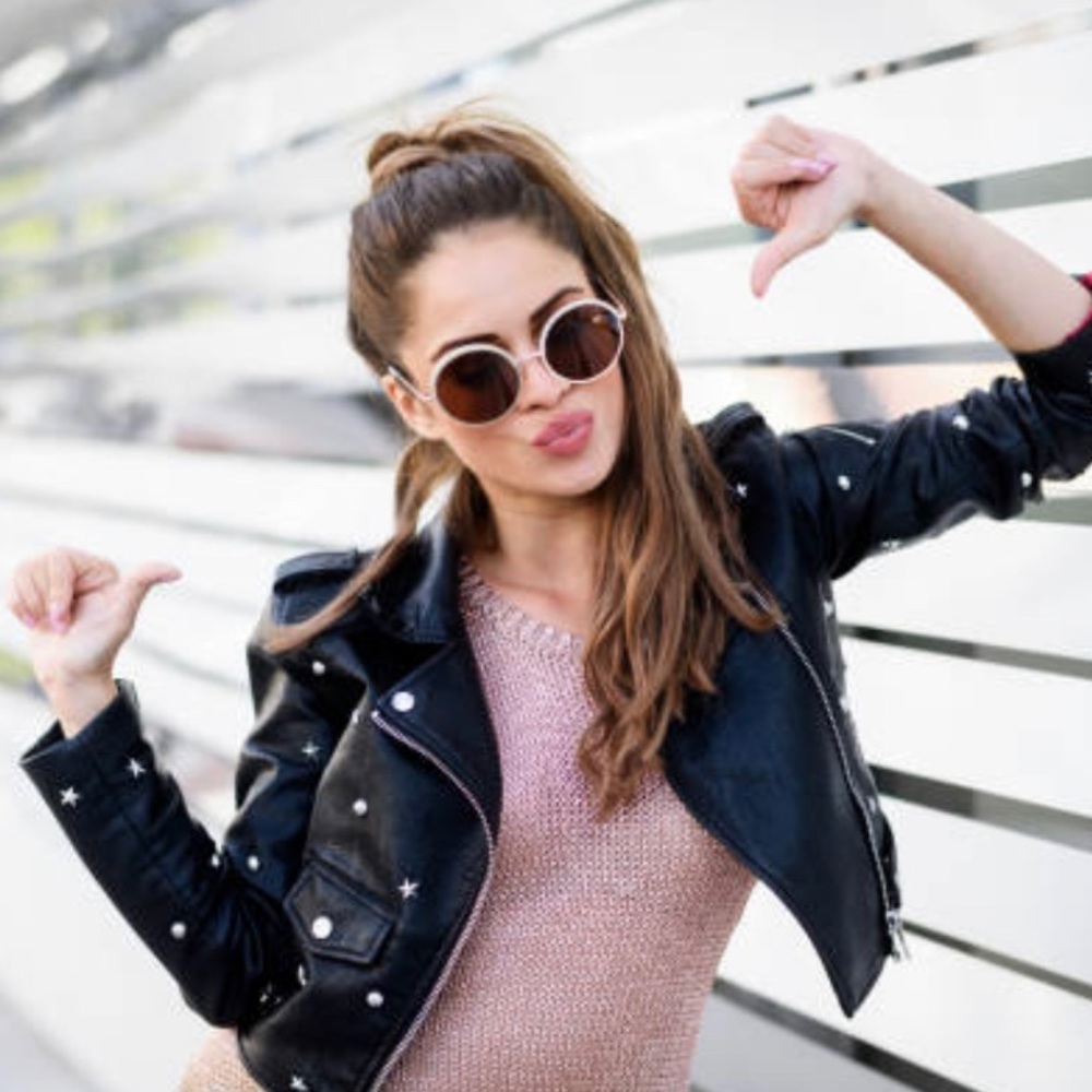 Meet your Posher, Molly